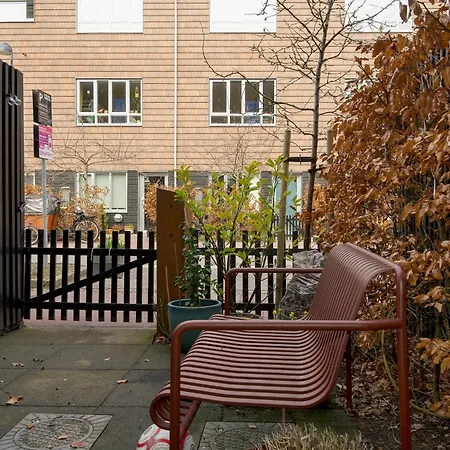 Colourful House With Two Gardens In Valby *
